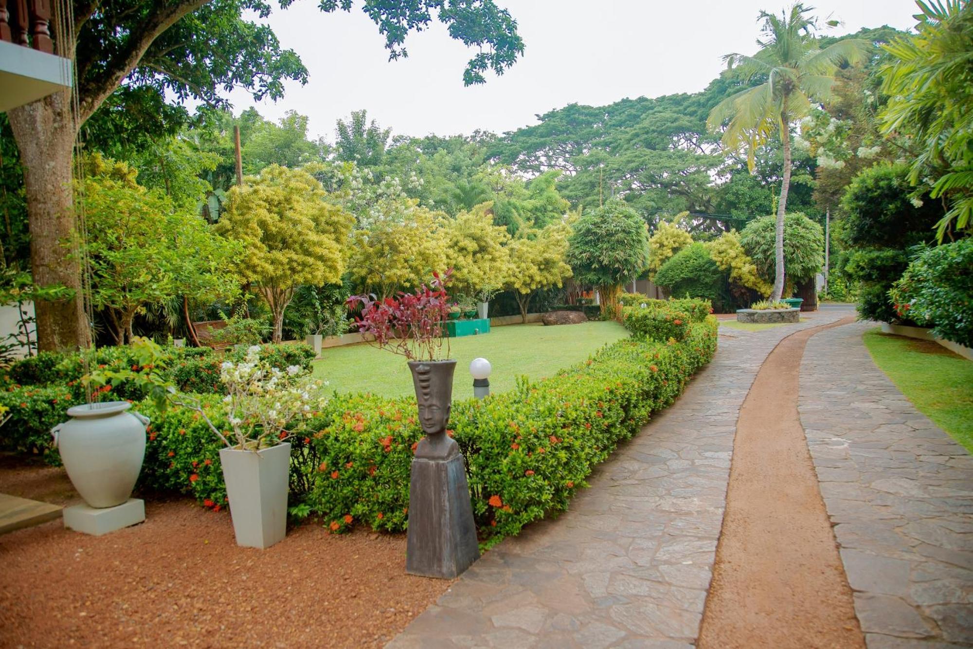 Rockery Villa Ayurveda Bentota Exterior photo